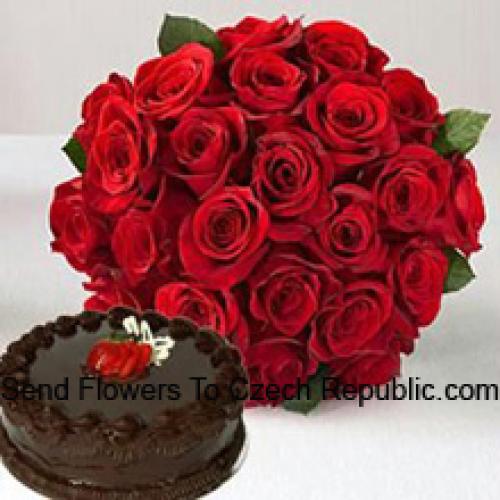 25 Rose Rosse con 1/2 Kg di Torta